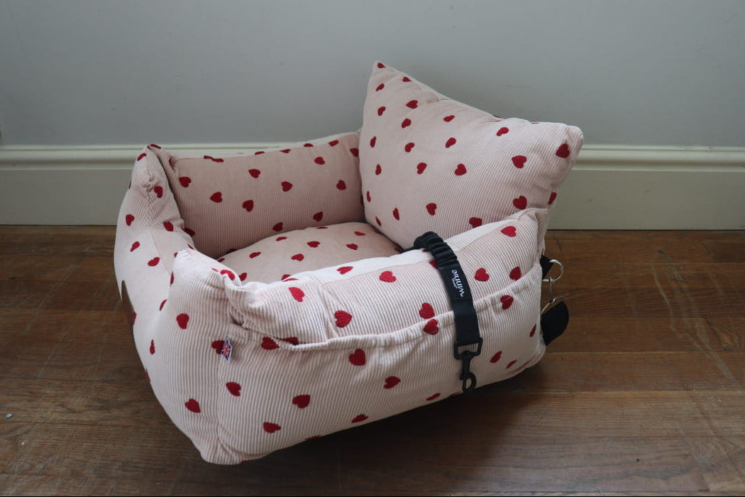 Luxury Isofix Dog Car Seat - Limited Edition Pink Hearts