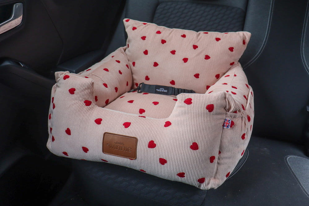 Luxury Isofix Dog Car Seat - Limited Edition Pink Hearts